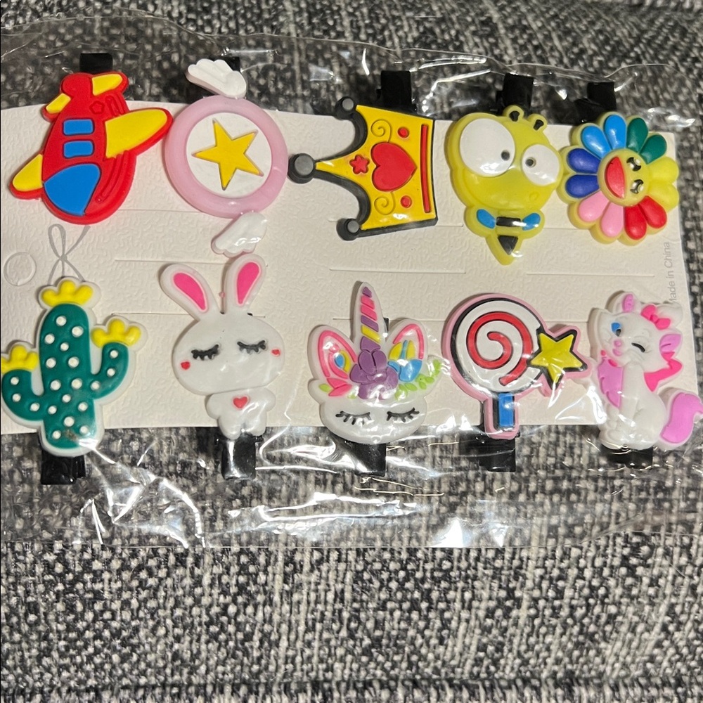 NWOT 12 pk assorted hair clips